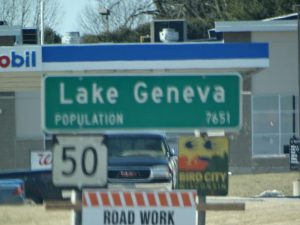 50-entering-lake-geneva-pop-sign Highway 50 entering Lake Geneva
