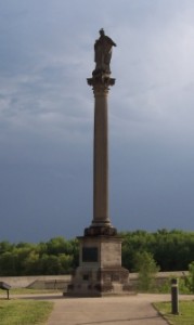 pdc_marquettestatue1