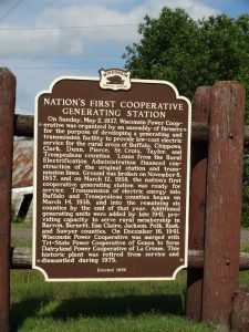 Highway 124 Historical Marker noting the nation's first co-operative generating station.