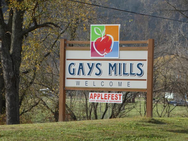 Gays Mills Apple Capital welcome sign