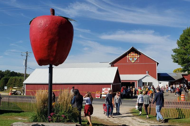 Apple Barn Orchard & Winery – and Country Bakery