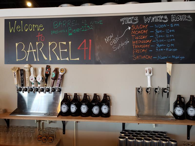 neenah_barrel41_bar_taps State Trunk Tour