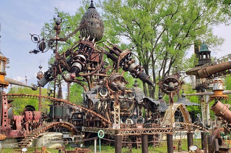 Dr. Evermor’s Art Sculpture Park