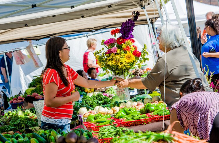 Stevens Point Farmers Market, Stevens Point, Wisconsin. Photo by KT Elements, courtesy of the Stevens Point Area Convention & Visitors Bureau