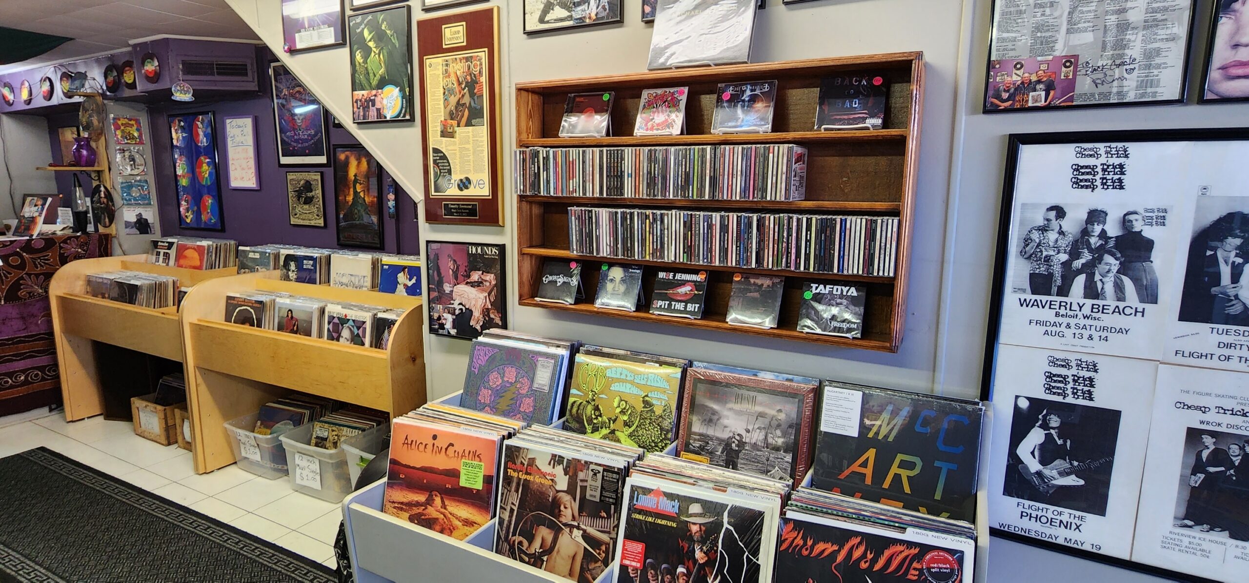 45+ Wisconsin Record Stores to Discover State Trunk Tour