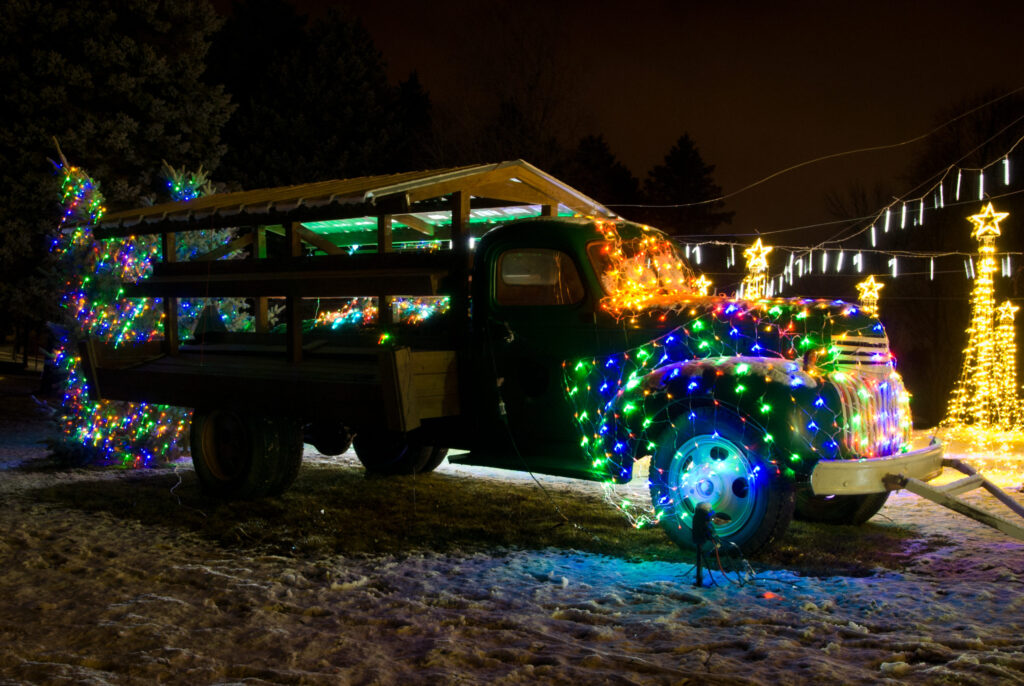 Wisconsin Holiday Lights: Illuminate Ozaukee in Cedarburg