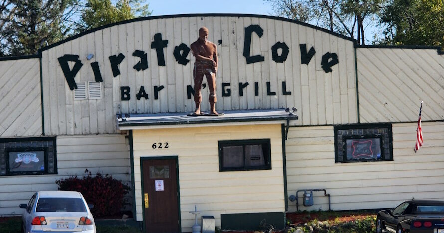 New State Trunk Tour Podcast hits Wisconsin Dive Bars with Jared Schutz of Wisco Dive Bar Reviews
