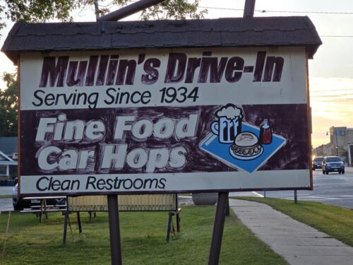 Mullin's Drive-In, Fox Lake, Wisconsin